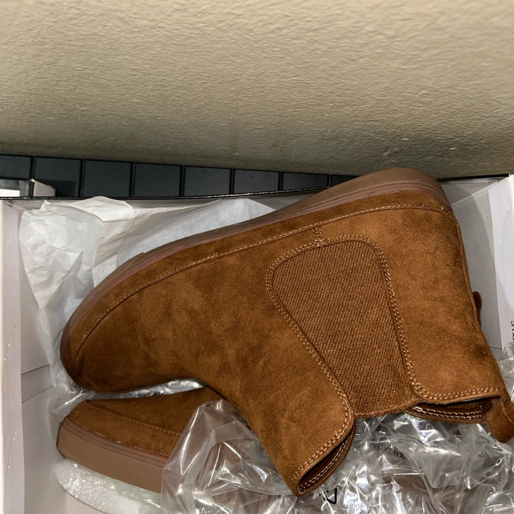 Nine West brown boots / shoe size 9 1/2